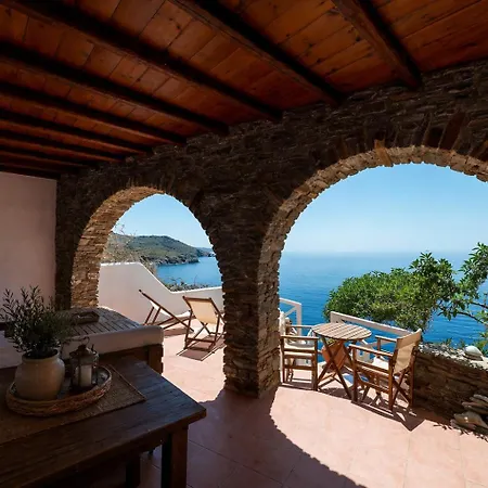 Sea View House By Tinosstay Apartmán *