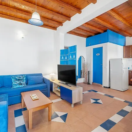 Sea View House By Tinosstay Apartmán *